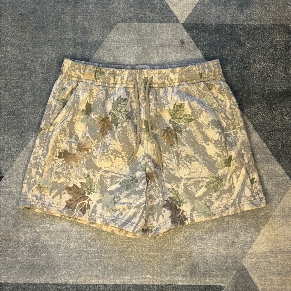 Abercrombie & Fitch Leaf Pattern Sweat Shorts